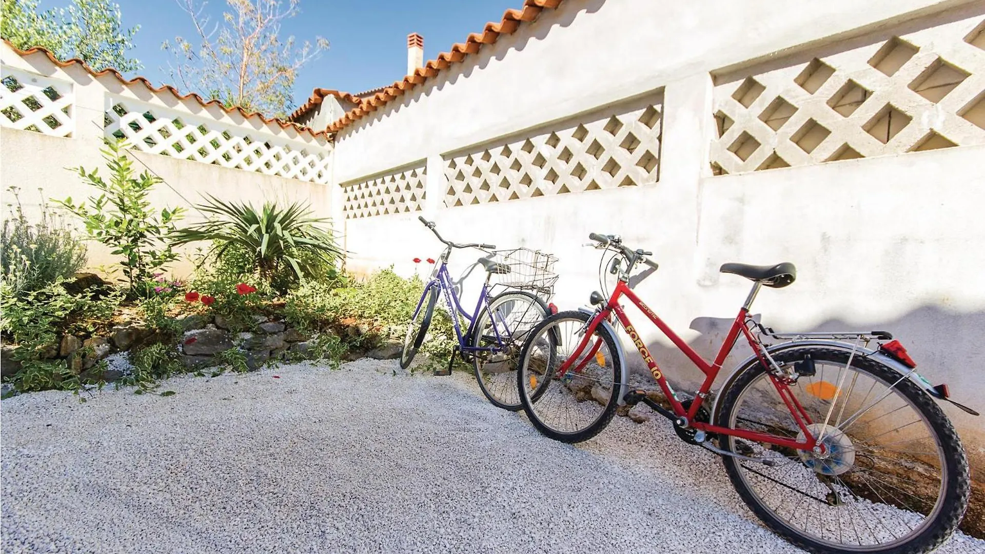 2 Bedroom Amazing Home In Betiga Barbariga Holiday home