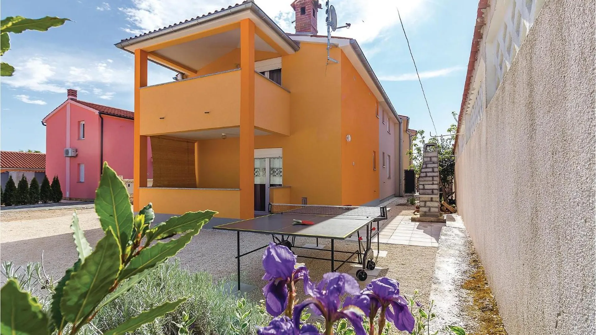 2 Bedroom Amazing Home In Betiga Barbariga